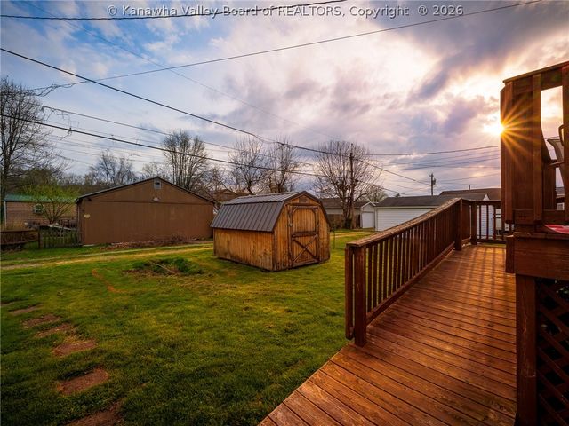2614 Washington Avenue, St Albans, WV 25177
