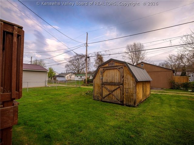 2614 Washington Avenue, St Albans, WV 25177