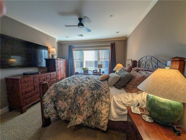 10531 Mission Road 204B, Leawood, KS 66206