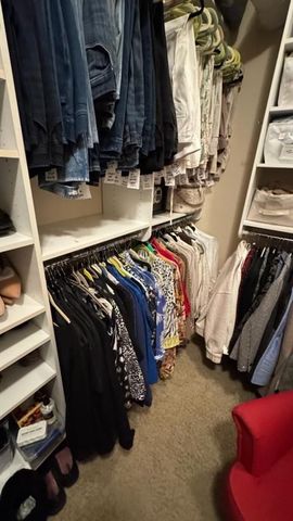 10531 Mission Road 204B, Leawood, KS 66206