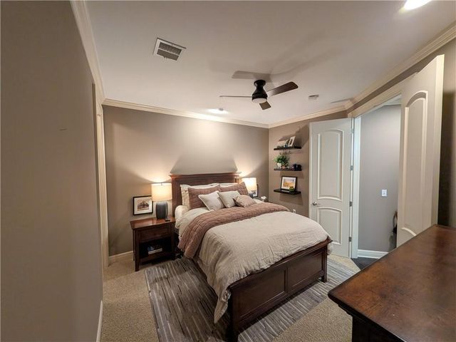 10531 Mission Road 204B, Leawood, KS 66206