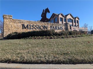 10531 Mission Road 204B, Leawood, KS 66206
