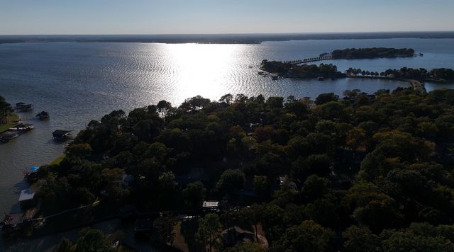 108 Enchanted Drive, Enchanted Oaks, TX 75156