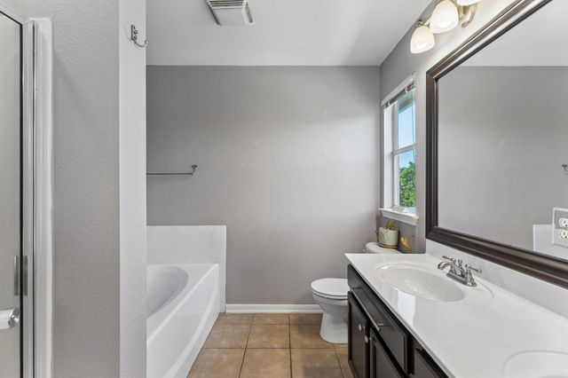 8909 Mountain Shadows CV B, Austin, TX 78735