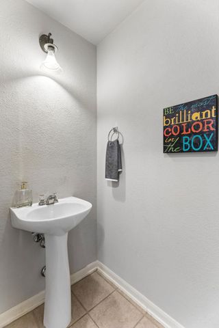 8909 Mountain Shadows CV B, Austin, TX 78735