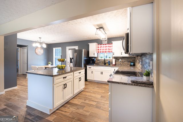 572 N Ola Road, Mcdonough, GA 30252