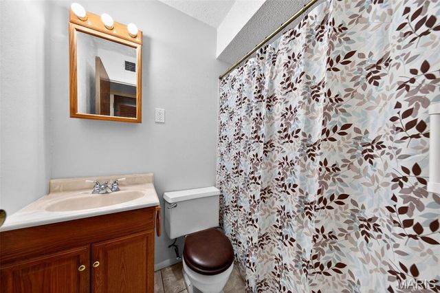 11166 Whispering Oaks Drive, Unincorporated, MO 63136