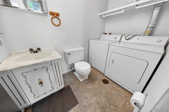 11166 Whispering Oaks Drive, Unincorporated, MO 63136
