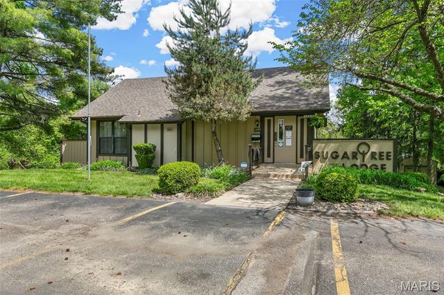 11166 Whispering Oaks Drive, Unincorporated, MO 63136