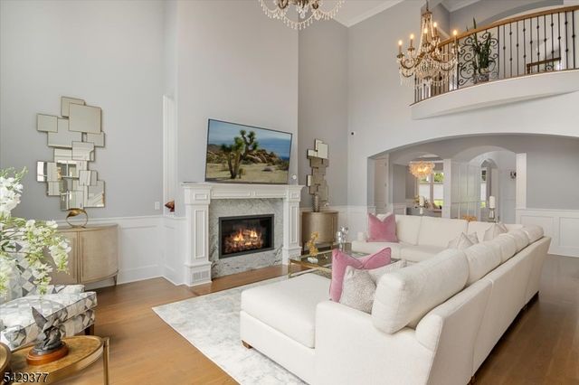 2 Brighton Ct, Livingston Twp., NJ 07039