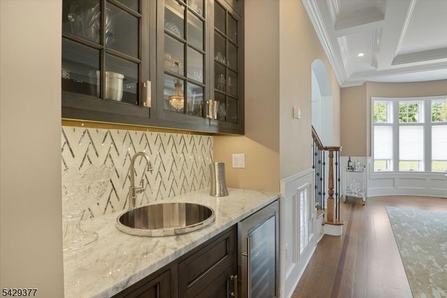 2 Brighton Ct, Livingston Twp., NJ 07039