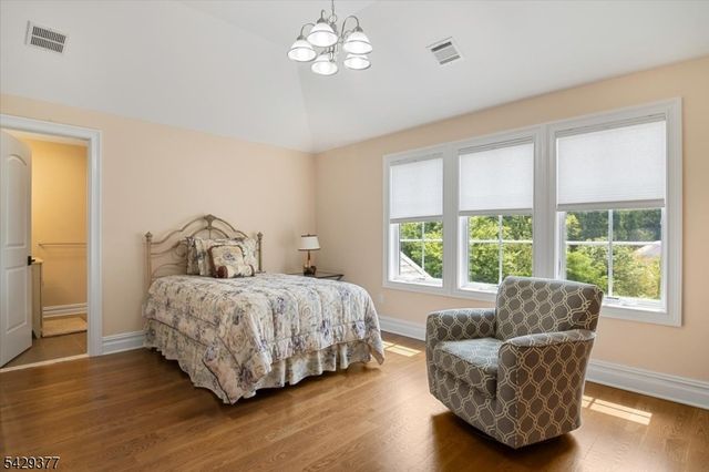 2 Brighton Ct, Livingston Twp., NJ 07039