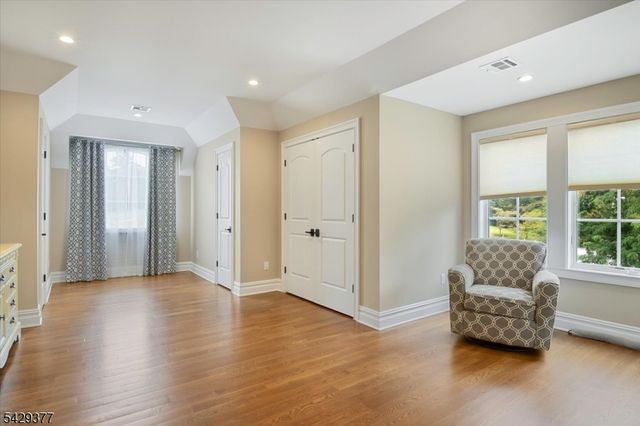 2 Brighton Ct, Livingston Twp., NJ 07039