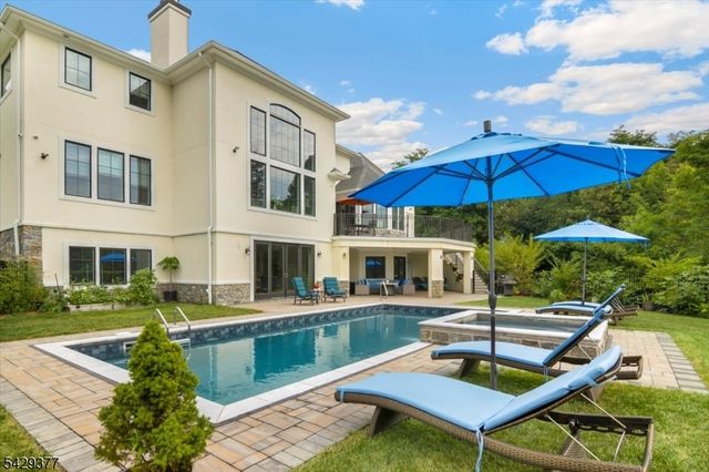 2 Brighton Ct, Livingston Twp., NJ 07039