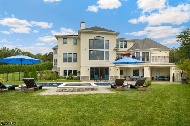 2 Brighton Ct, Livingston Twp., NJ 07039