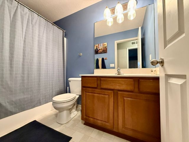1020 SW Springfield Drive, Ankeny, IA 50023