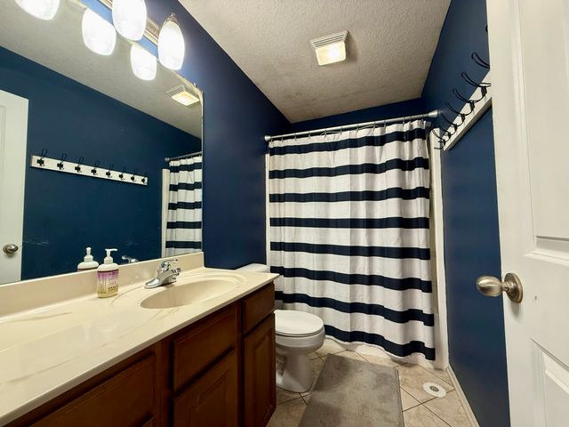 1020 SW Springfield Drive, Ankeny, IA 50023
