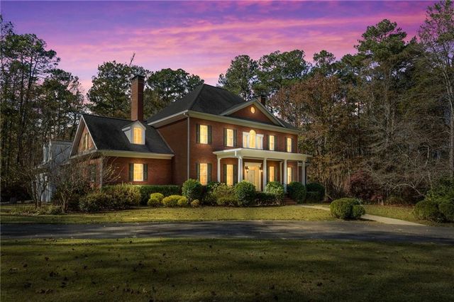 8467 Hearn Road, Chattahoochee Hills, GA 30268