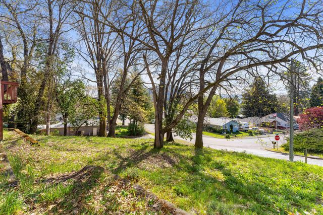 105 Cedar Ridge Terrace, Rogue River, OR 97537