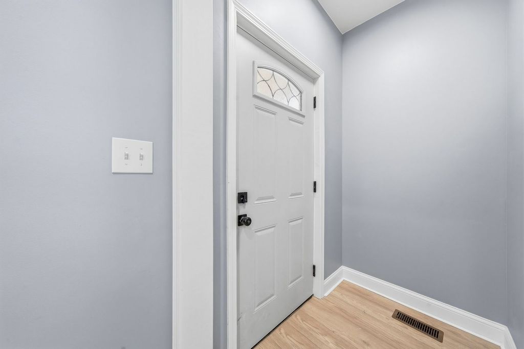1118 Thomas Avenue, Forest Park, IL 60130 — photo 3