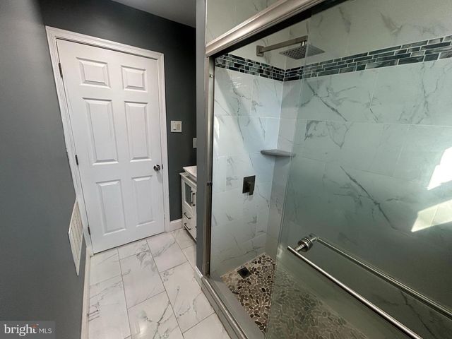 1352 CARL MILLER BLVD, Camden, NJ 08104