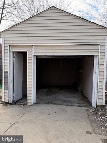 1352 CARL MILLER BLVD, Camden, NJ 08104