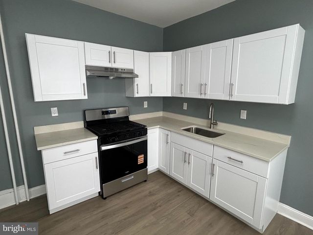 1352 CARL MILLER BLVD, Camden, NJ 08104