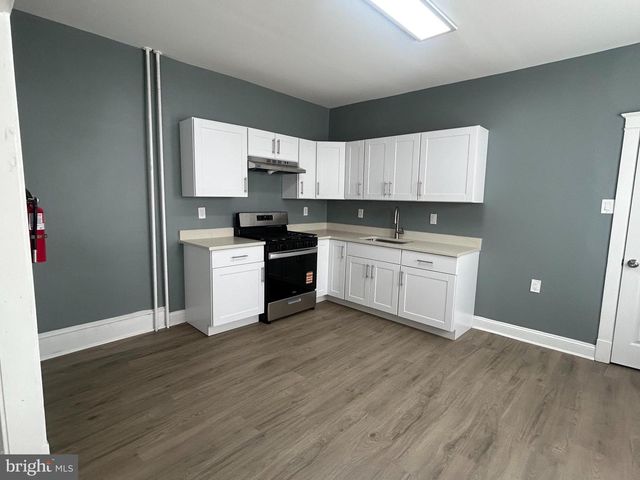 1352 CARL MILLER BLVD, Camden, NJ 08104