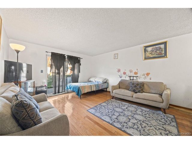 10211 Ura Ln 5-106, Denver, CO 80260
