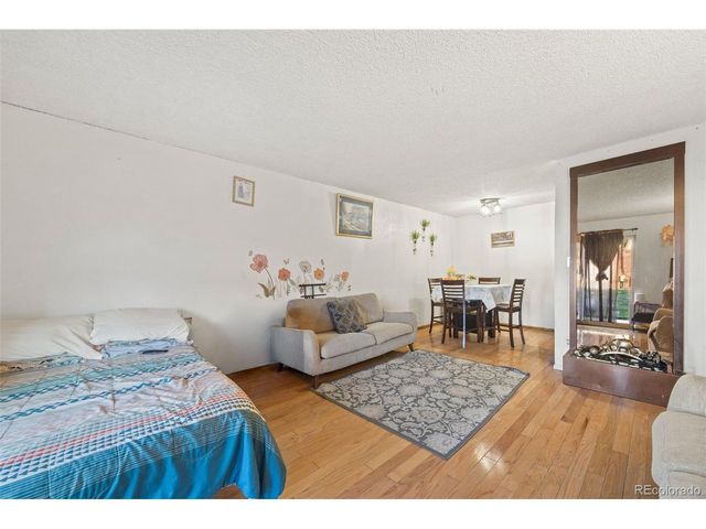 10211 Ura Ln 5-106, Denver, CO 80260