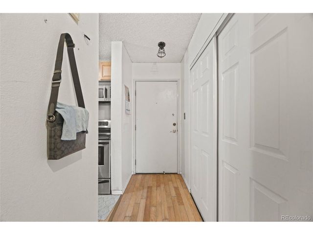 10211 Ura Ln 5-106, Denver, CO 80260