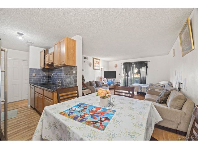 10211 Ura Ln 5-106, Denver, CO 80260