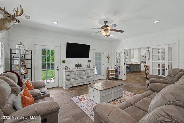 5665 Mcingvale Road, Hernando, MS 38632