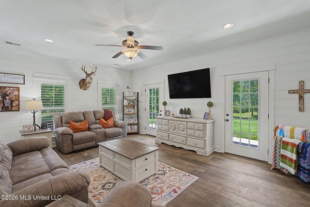 5665 Mcingvale Road, Hernando, MS 38632