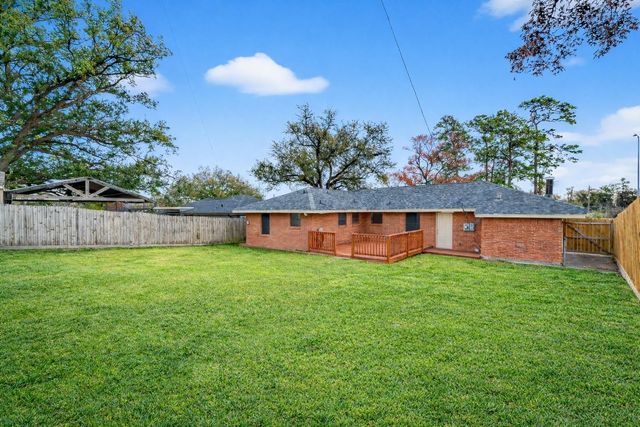 515 Maple Way, Houston, TX 77015