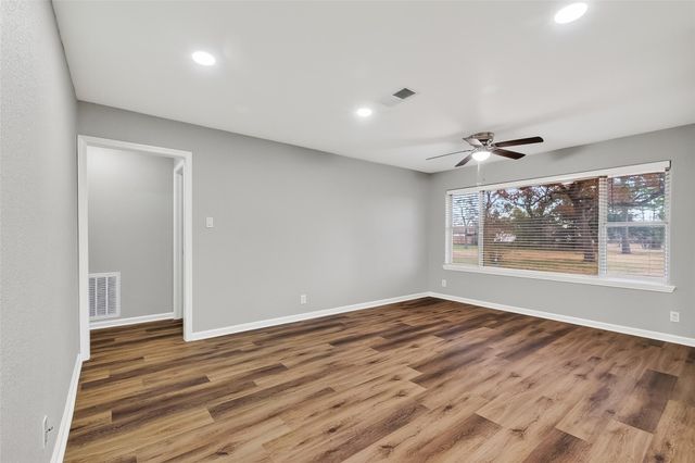 515 Maple Way, Houston, TX 77015