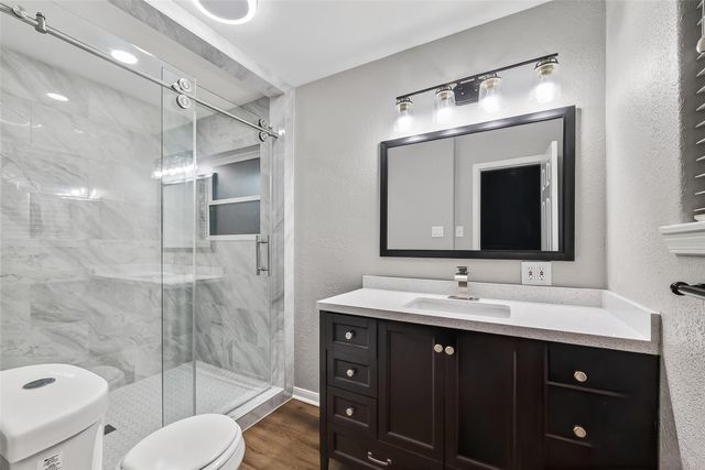 515 Maple Way, Houston, TX 77015