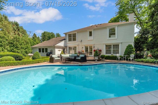 1451 Courtleigh Terrace, Bloomfield Hills, MI 48301