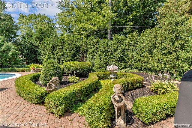 1451 Courtleigh Terrace, Bloomfield Hills, MI 48301