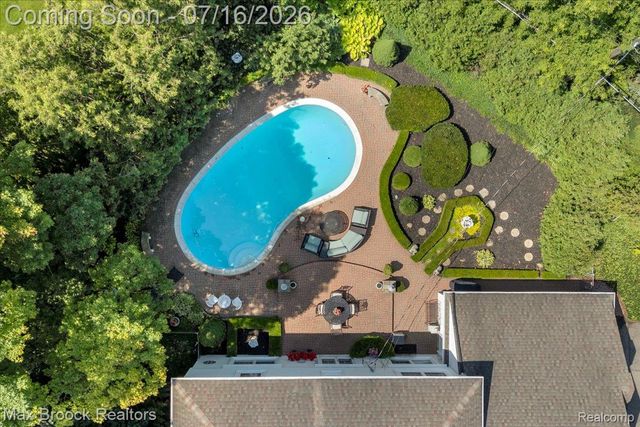 1451 Courtleigh Terrace, Bloomfield Hills, MI 48301