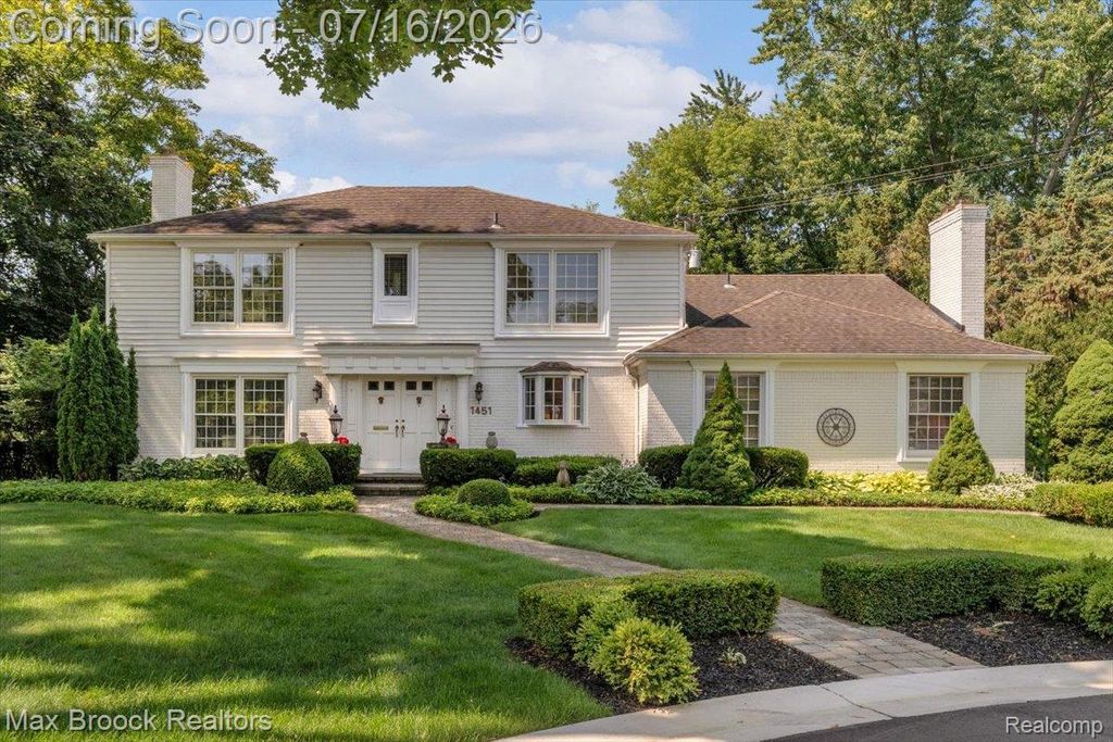 1451 Courtleigh Terrace, Bloomfield Hills, MI 48301
