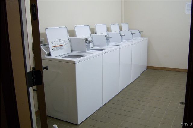 617 East Hiawatha Boulevard 25, Syracuse, NY 13208