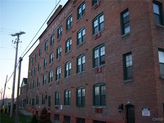 617 East Hiawatha Boulevard 25, Syracuse, NY 13208