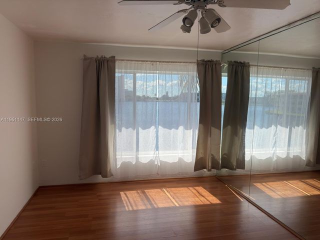 1284 NE 191 1284, North Miami Beach, FL 33179