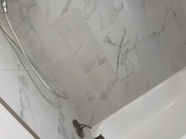 1284 NE 191 1284, North Miami Beach, FL 33179