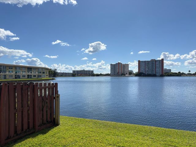 1284 NE 191 1284, North Miami Beach, FL 33179