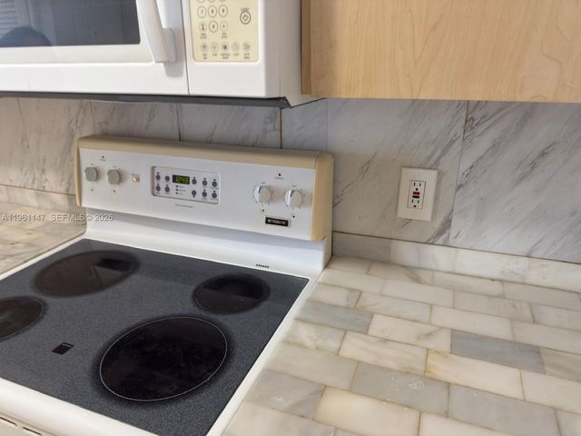 1284 NE 191 1284, North Miami Beach, FL 33179