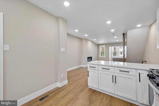 1996 73RD AVE, Philadelphia, PA 19138