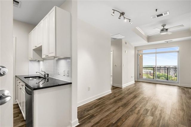 325 E Paces Ferry Road NE 1704, Atlanta, GA 30305
