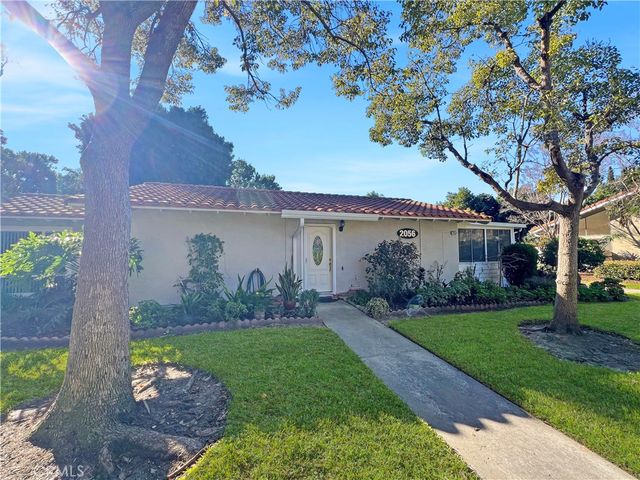 2056 Via Mariposa E A, Laguna Woods, CA 92637